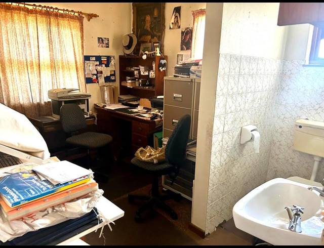 4 BEDROOM HOUSE FOR SALE IN BERGZICHT